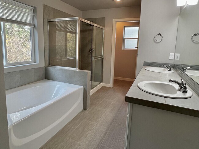 Foto del edificio - 12117 172nd St Ct E