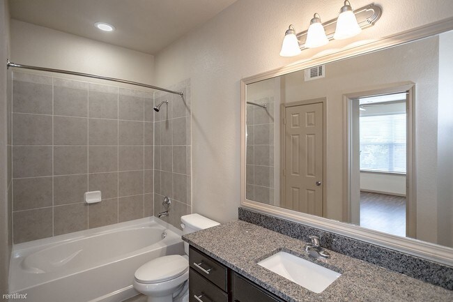 Building Photo - 3 br, 2 bath Flat - 3750 National Pkwy 1,389