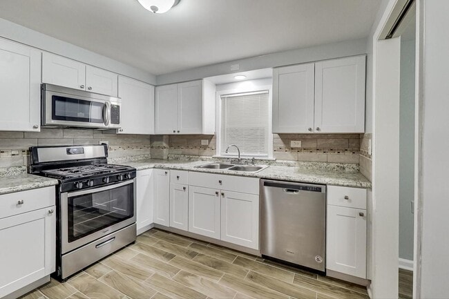 Building Photo - 5151 W Agatite Ave