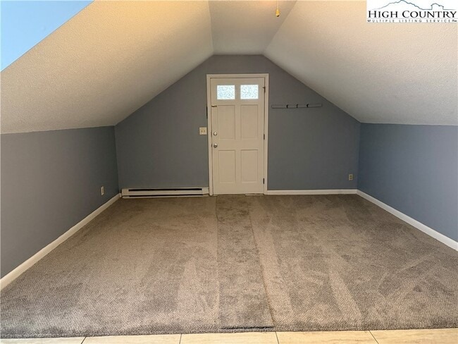 Photo - 146 Old East King St House