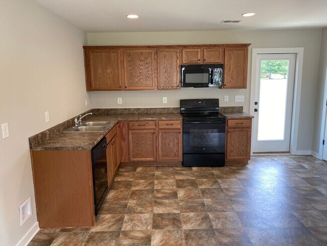 Foto del edificio - Home for rent in Talladega...Available to ...