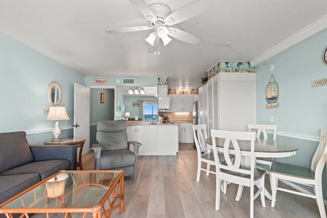 Foto del edificio - 8743 Thomas Dr