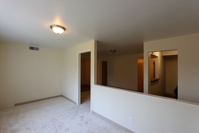 Building Photo - Regent Square