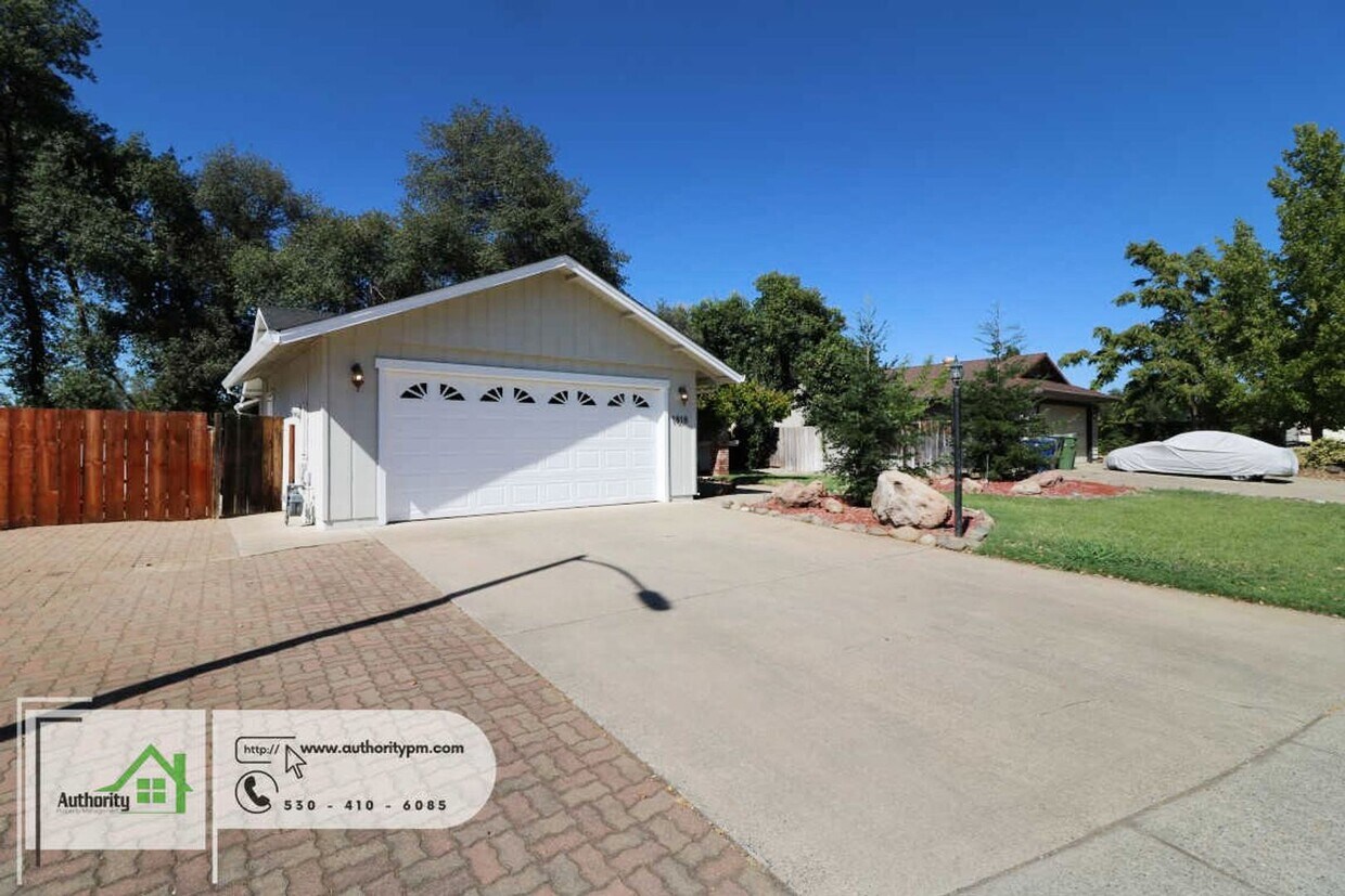 Primary Photo - 1818 Breckenwood Dr