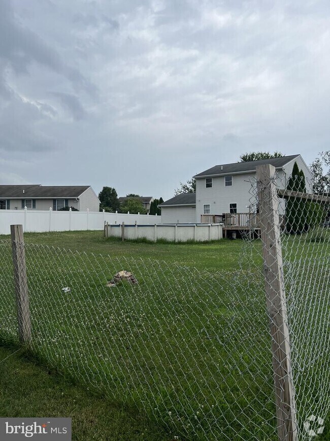 Newburg Village Apartments under 3,000 Newmanstown, PA 1 Rentals