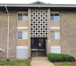 Building Photo - 566 Wilson Bridge Dr