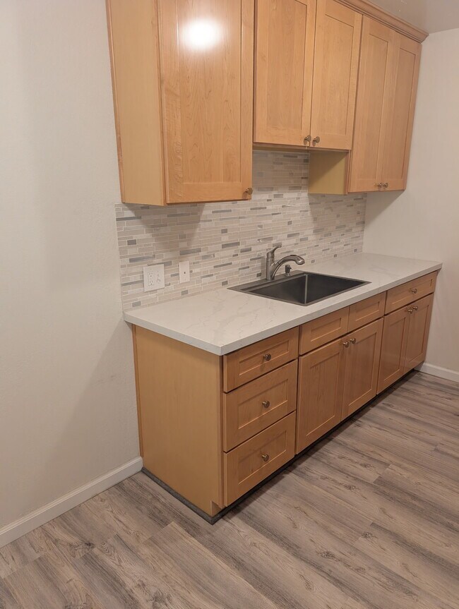 Foto del edificio - 875 Northrup St