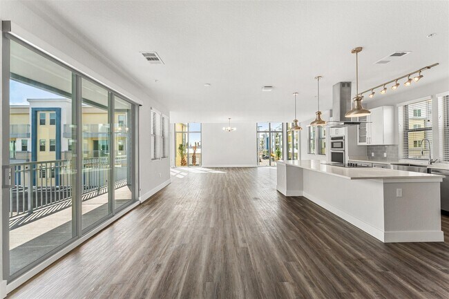 Foto del edificio - 8655 Ivanhoe Dr