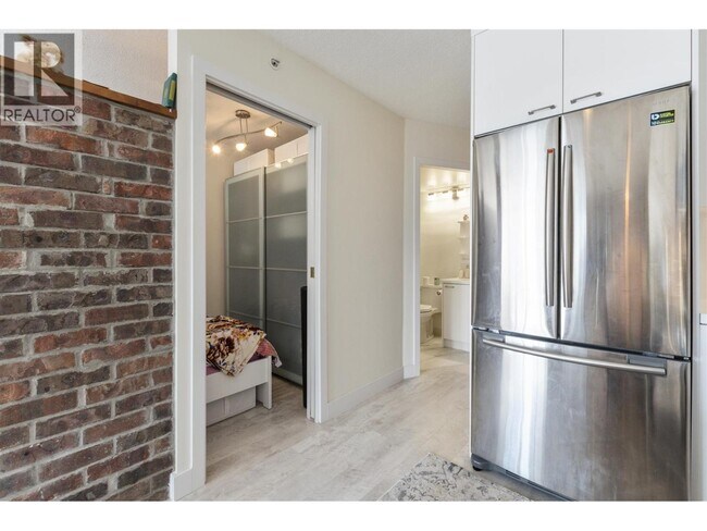 Photo du bâtiment - 939 Homer St