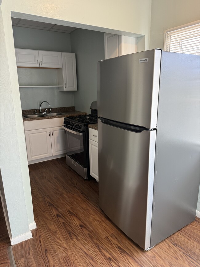 Foto del edificio - 1310 Pirl St