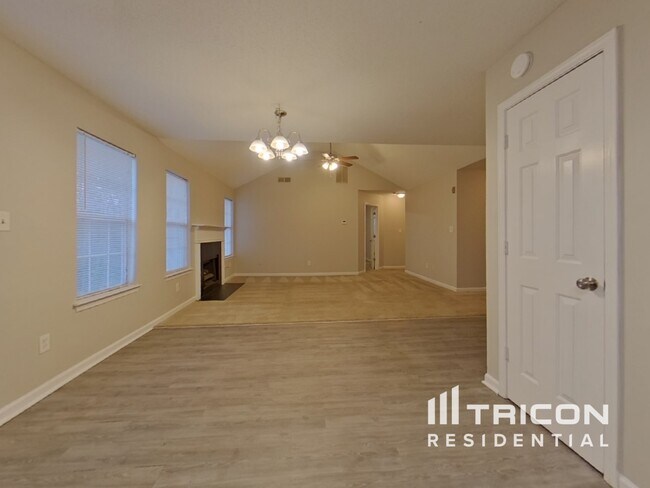 Building Photo - 2895 Highland Hill Pkwy Douglasville GA