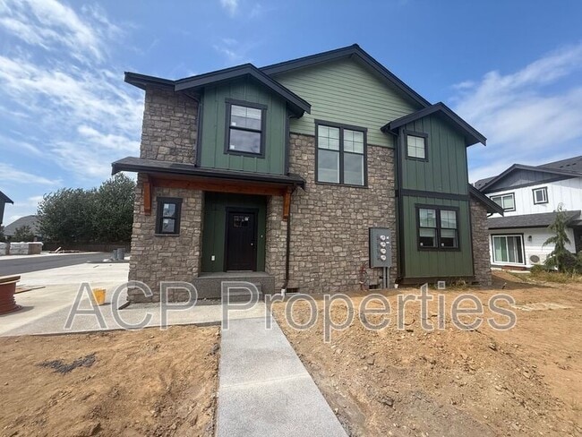 Building Photo - 2205 DeJong Dr