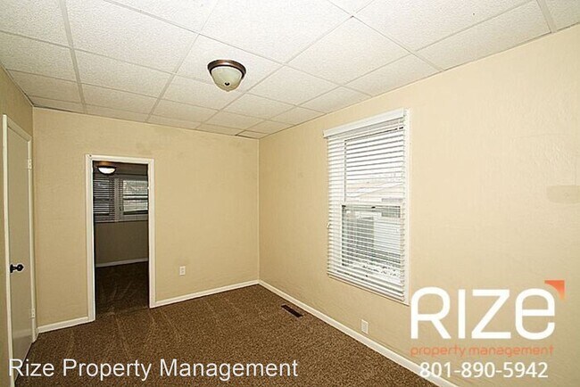 Foto del edificio - 3 br, 1 bath House - 2549 South Park St E