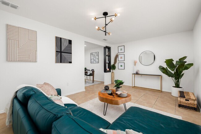 Foto del edificio - Cute & Cozy Dream Home in Mission