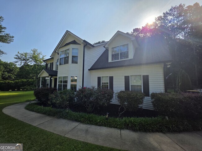 Foto del edificio - 100 Bedford Forrest Dr
