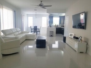 Building Photo - 15761 SW 42nd St