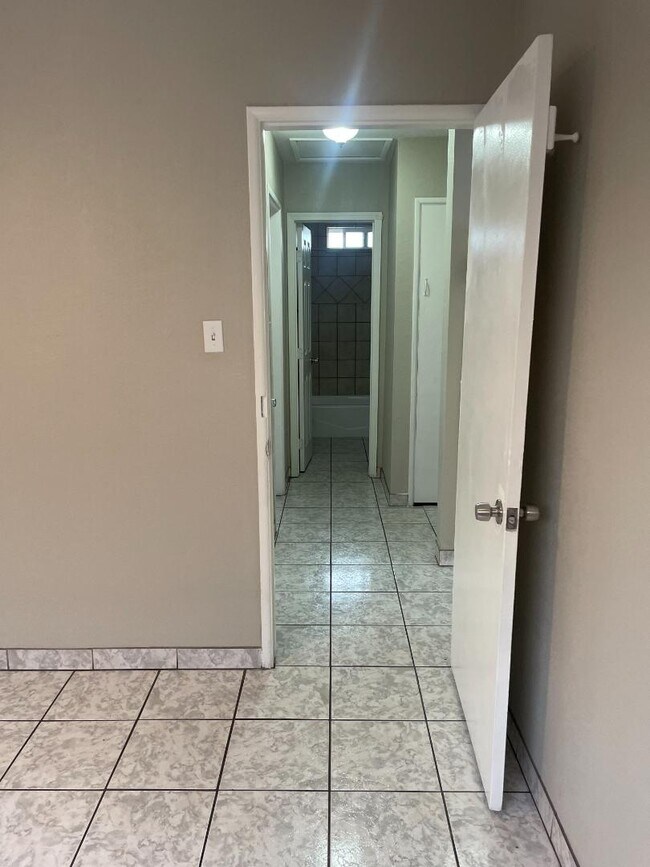 Foto del edificio - 3539 Baltic Ave