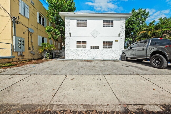 Photo - 219 NW 10th Ave Apartment