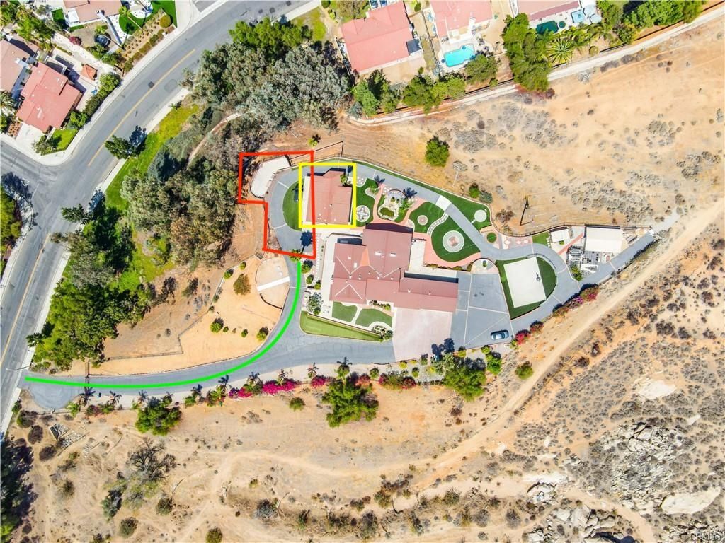 Building Photo - 10374 Lake Summit Dr