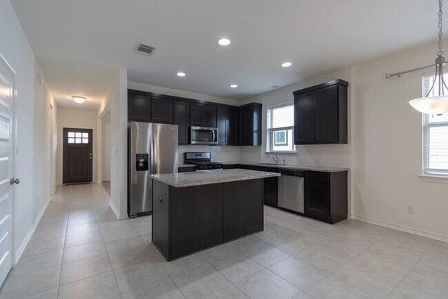 Foto del edificio - 1925 Cypress Gate Dr