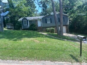 Building Photo - 420 20th Ct NE