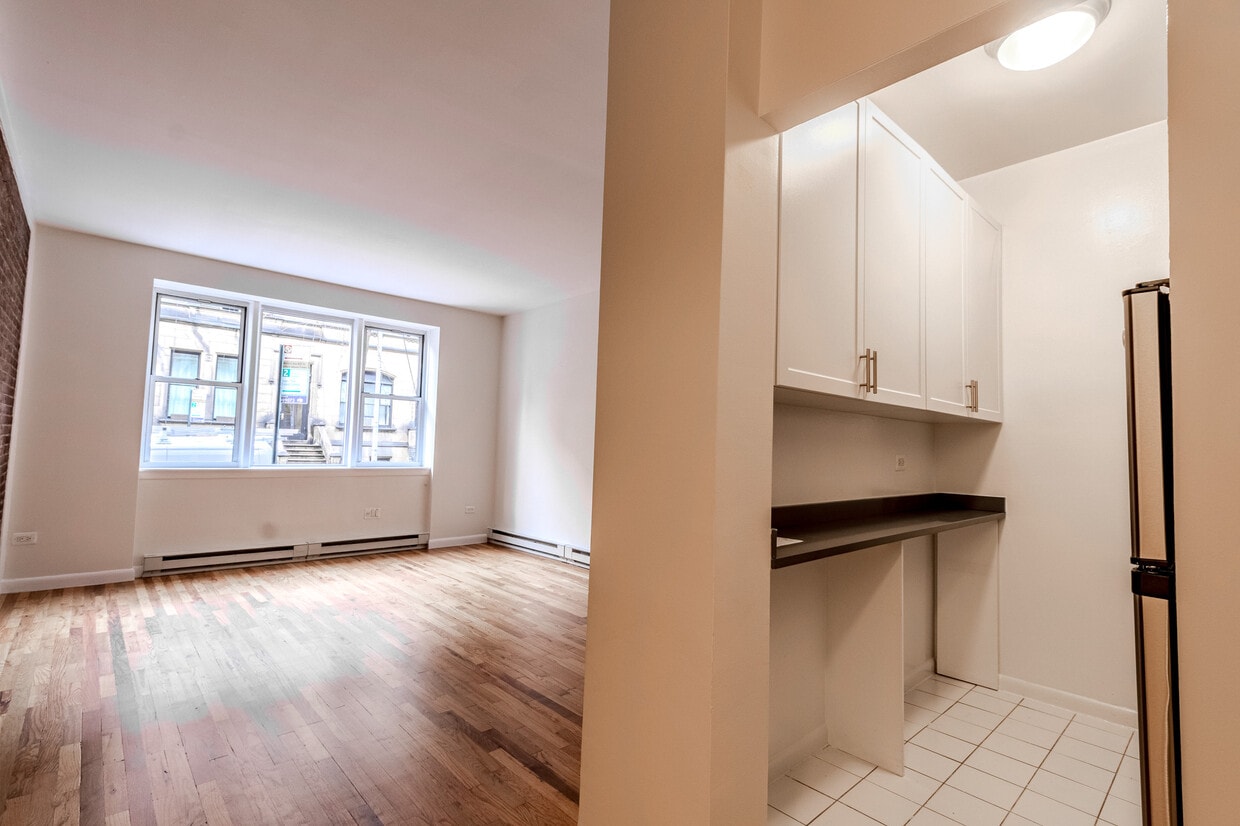 Building Photo - 53 W 72nd St