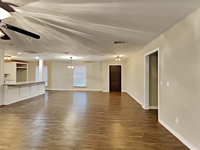 Building Photo - 2412 Flagstone Dr