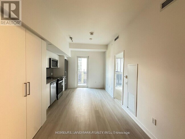 Photo du bâtiment - 500 Wilson Ave