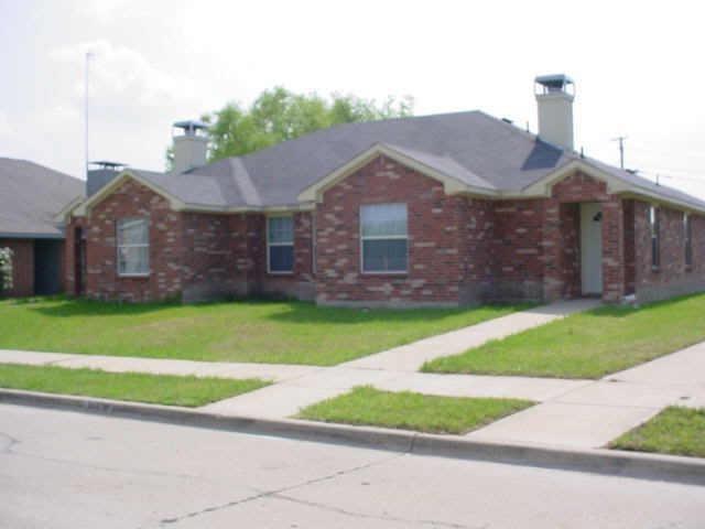 Primary Photo - 2725 Clemson Cir