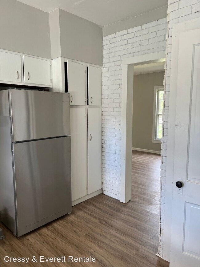 Building Photo - 3 br, 2 bath House - 108 Cross St