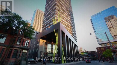 Building Photo - 125 Peter St