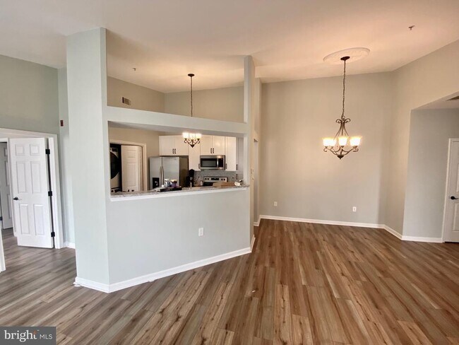 Foto del edificio - 8207 Blue Heron Dr