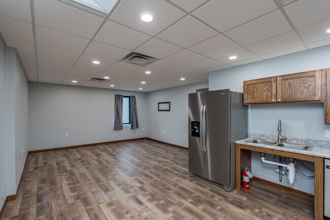 Cocina y sala familiar - 513 N Riverfront Dr