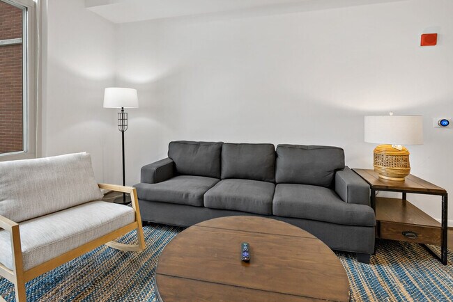 Foto del edificio - 1720 Saic Dr