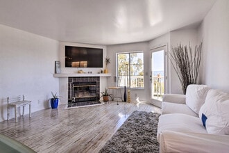 Building Photo - 800 Innes Ave