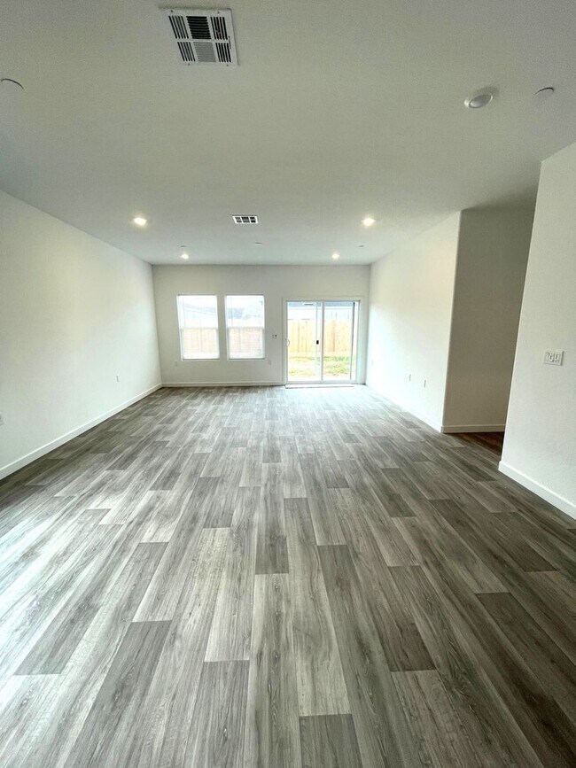 Foto del edificio - Stunning 3-Bed, 2-Bath Lennar Home in Fresno – Your Dream Home Awaits!