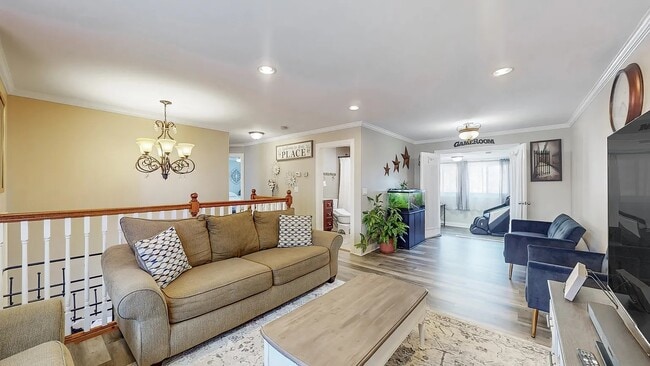 Building Photo - 717 Geneva Ave