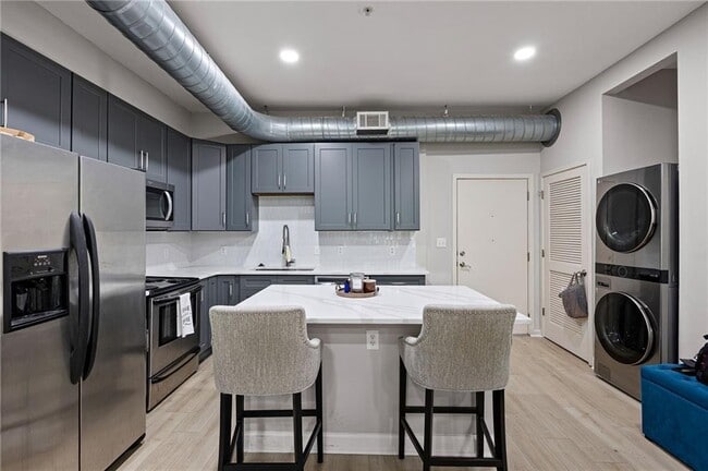 Foto del edificio - 5300 Peachtree Rd