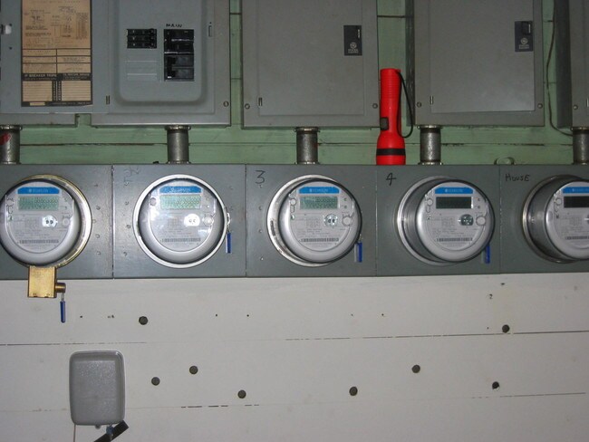 Medidor eléctrico individual - 503 Hale Ave