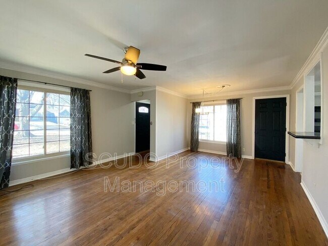 Building Photo - 6119 Delmar St