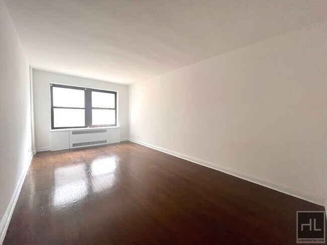 Building Photo - EAST 55 STREET