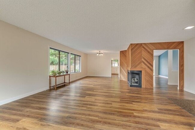 Building Photo - Single Level Ranch Style Home in Singing W...
