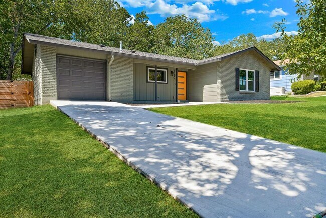 Building Photo - 6810 Bryn Mawr Dr
