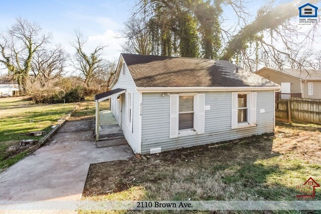 Building Photo - 2110 Brown Ave