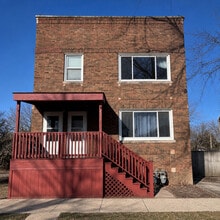 Building Photo - 9118 Lincoln Ave