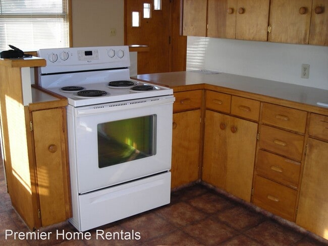Building Photo - 3 br, 1 bath House - 407 Hahn Ave