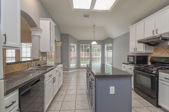 Building Photo - 430 Spindle Ridge Dr