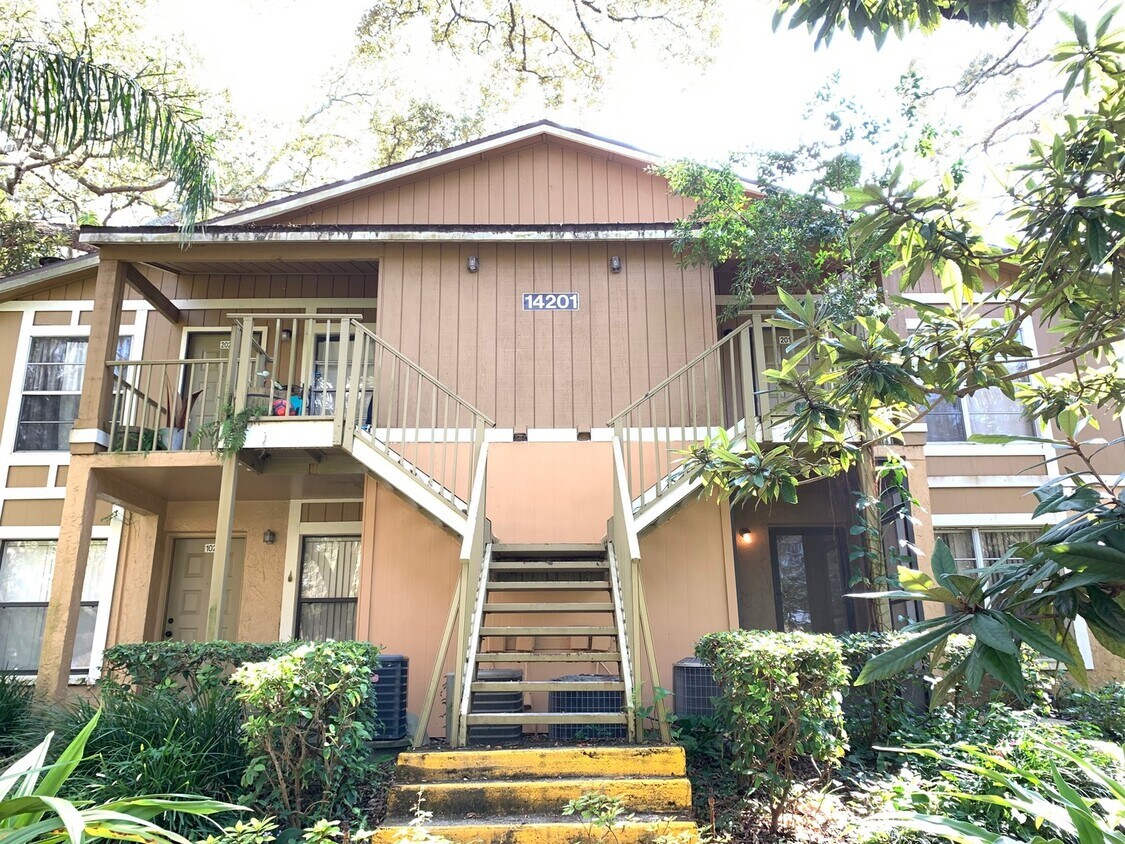 Foto principal - 3bed/2bath off 42nd st by USF! Only $1580/...