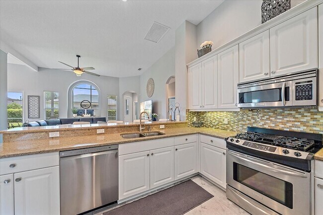 Building Photo - 8015 Spring Marsh Dr