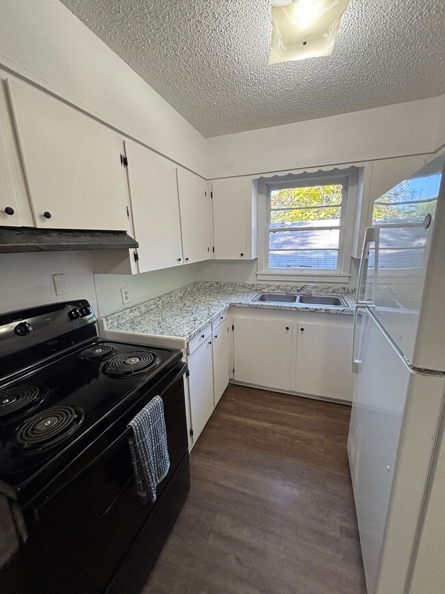 Building Photo - Cozy home in Shreveport